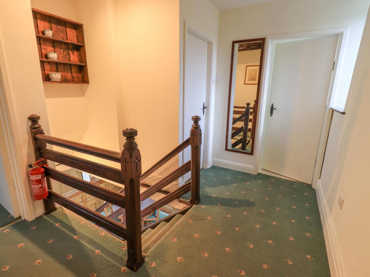 Park Cottage Ембълсайд Екстериор снимка